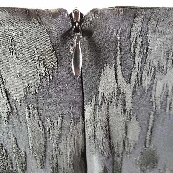 MM LaFleur Black Dress Estuko Satin Jacquard Size 12 Sheath 3/4 Sleeves - Picture 7 of 12